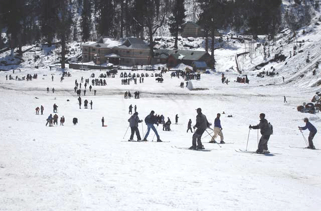 Snow Skiing in India